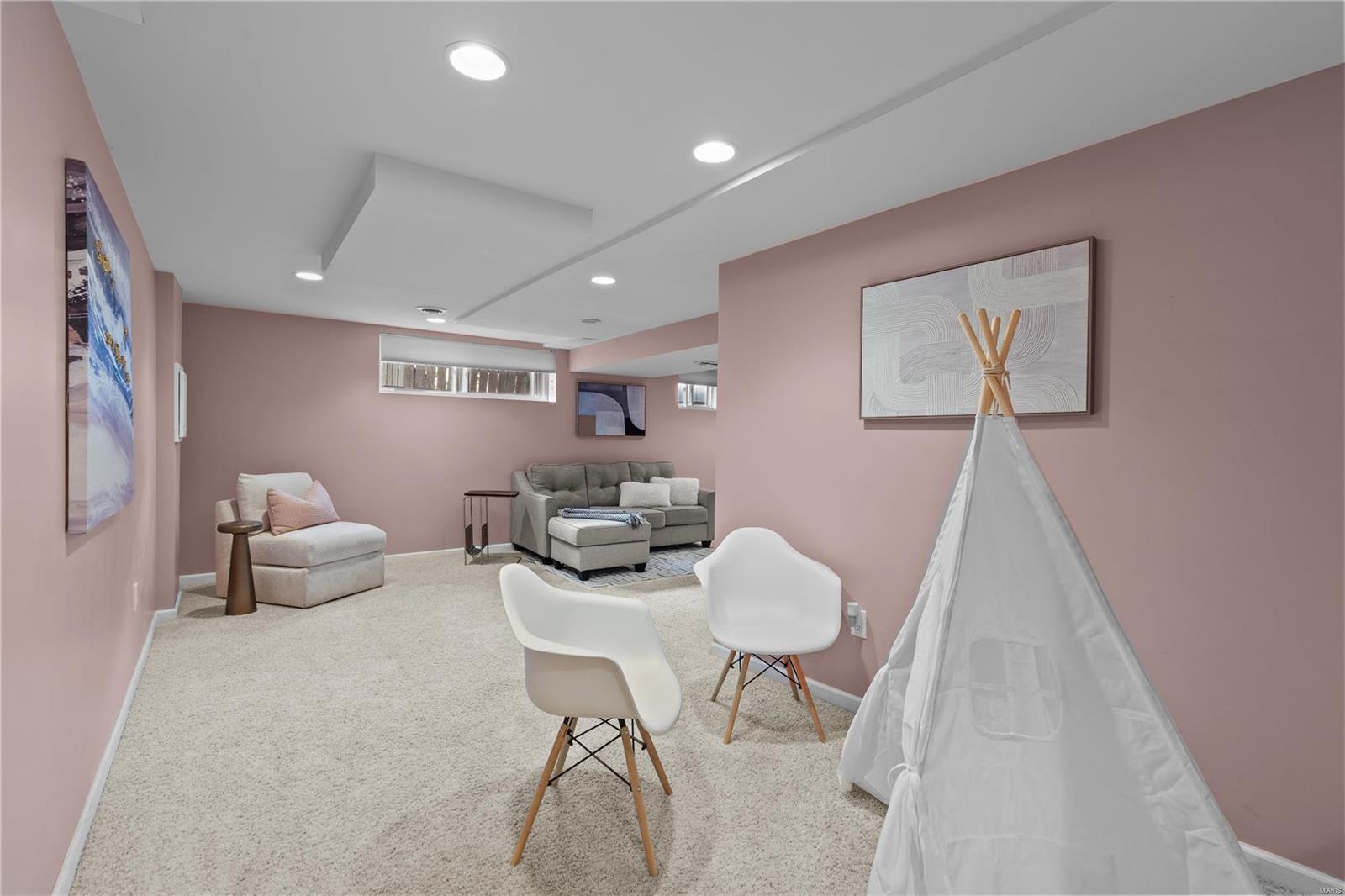 St Peters, Missouri 63376, United States, 4 Bedrooms Bedrooms, ,3 BathroomsBathrooms,Residential,Pending,36203