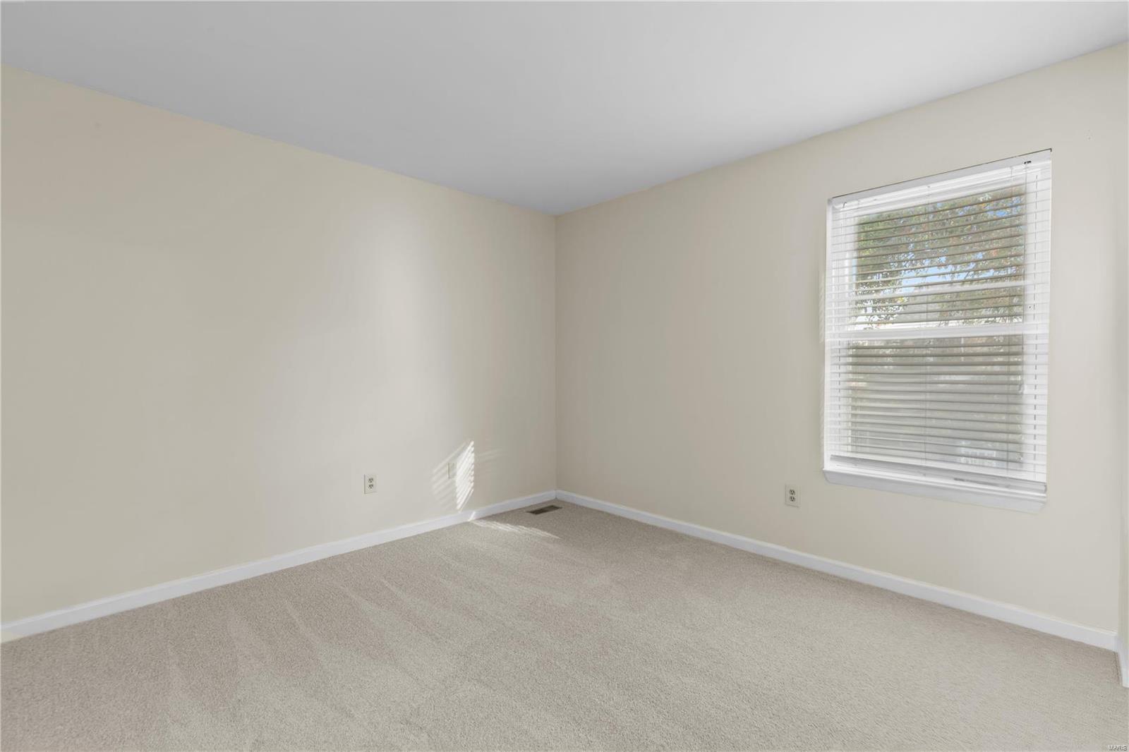 St Peters, Missouri 63376, United States, 4 Bedrooms Bedrooms, ,3 BathroomsBathrooms,Residential,Pending,36203