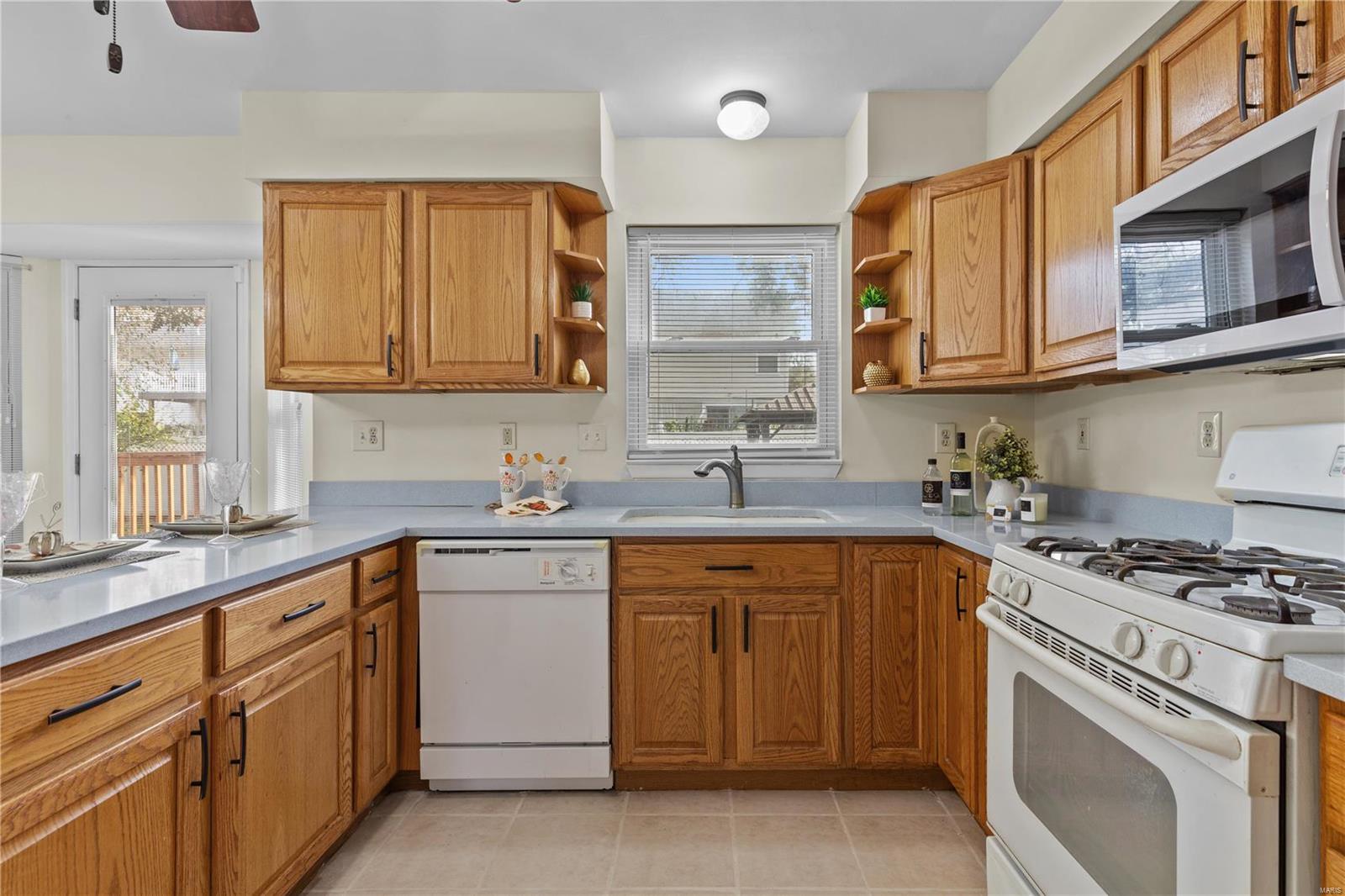 St Peters, Missouri 63376, United States, 4 Bedrooms Bedrooms, ,3 BathroomsBathrooms,Residential,Pending,36203