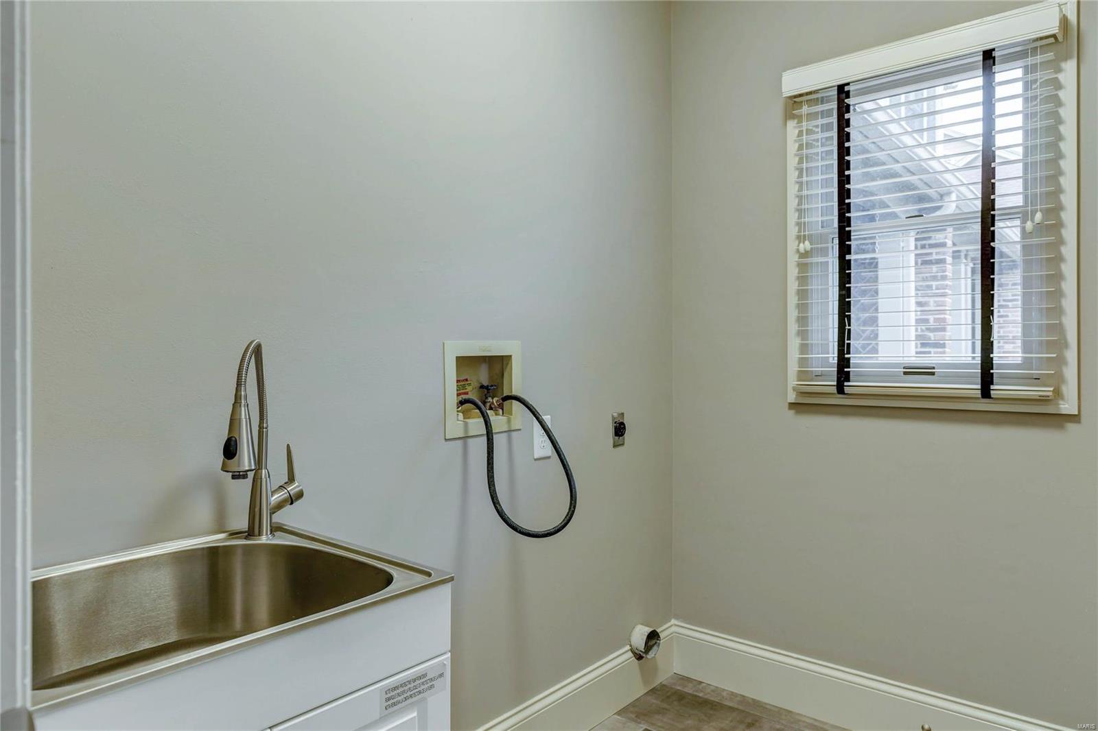 Townes/Thousand Oaks - Residential