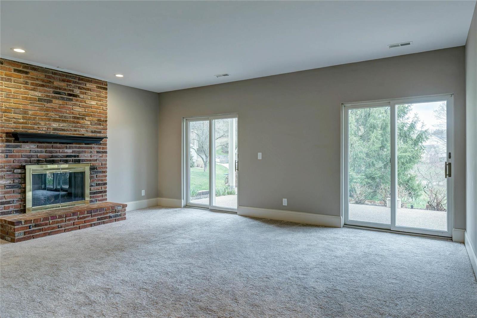 Townes/Thousand Oaks - Residential