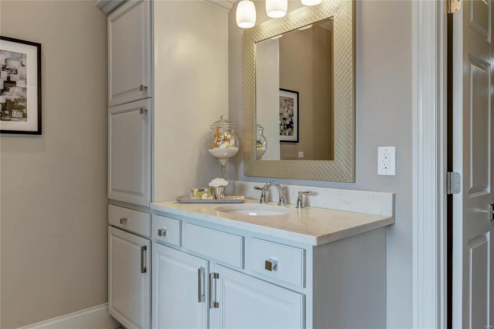 Townes/Thousand Oaks - Residential