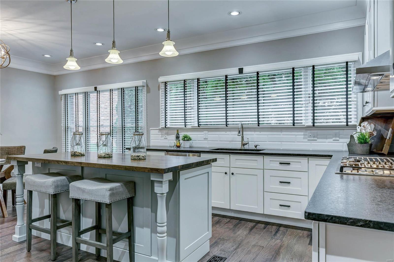 Townes/Thousand Oaks - Residential