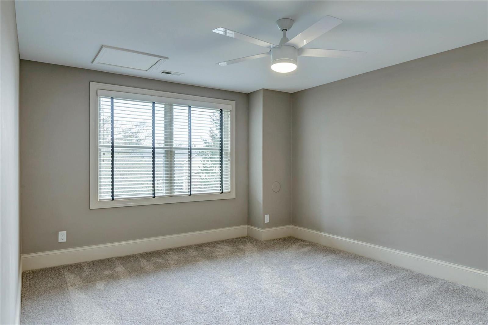 Townes/Thousand Oaks - Residential