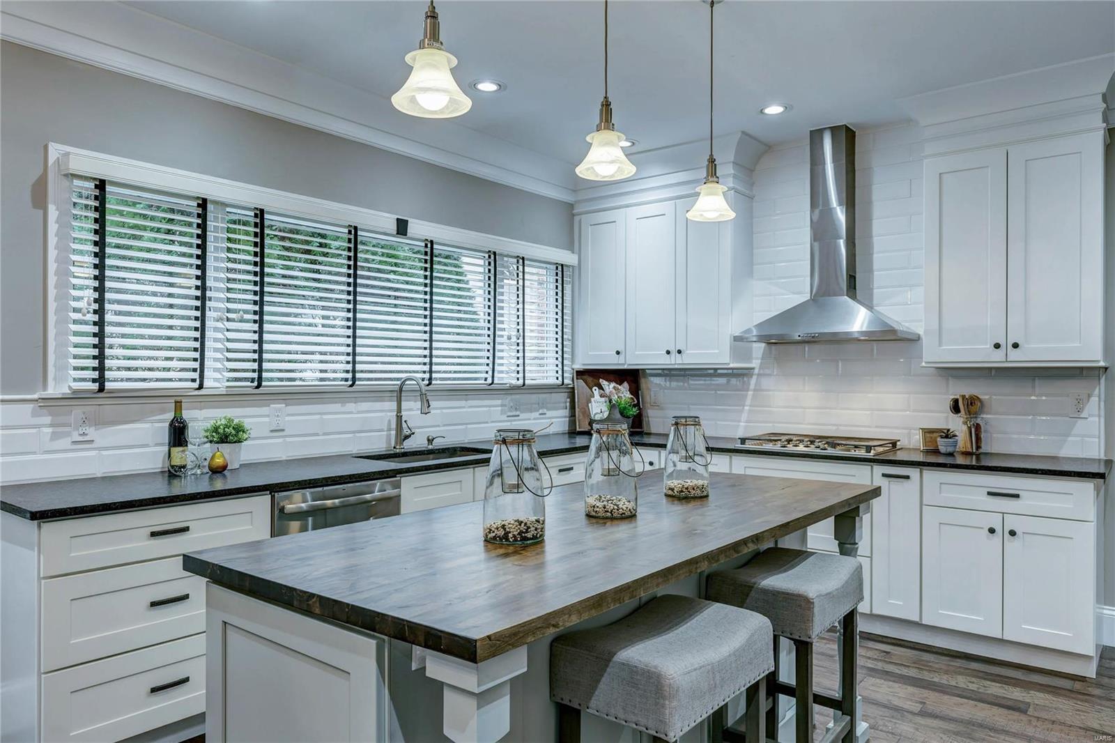 Townes/Thousand Oaks - Residential