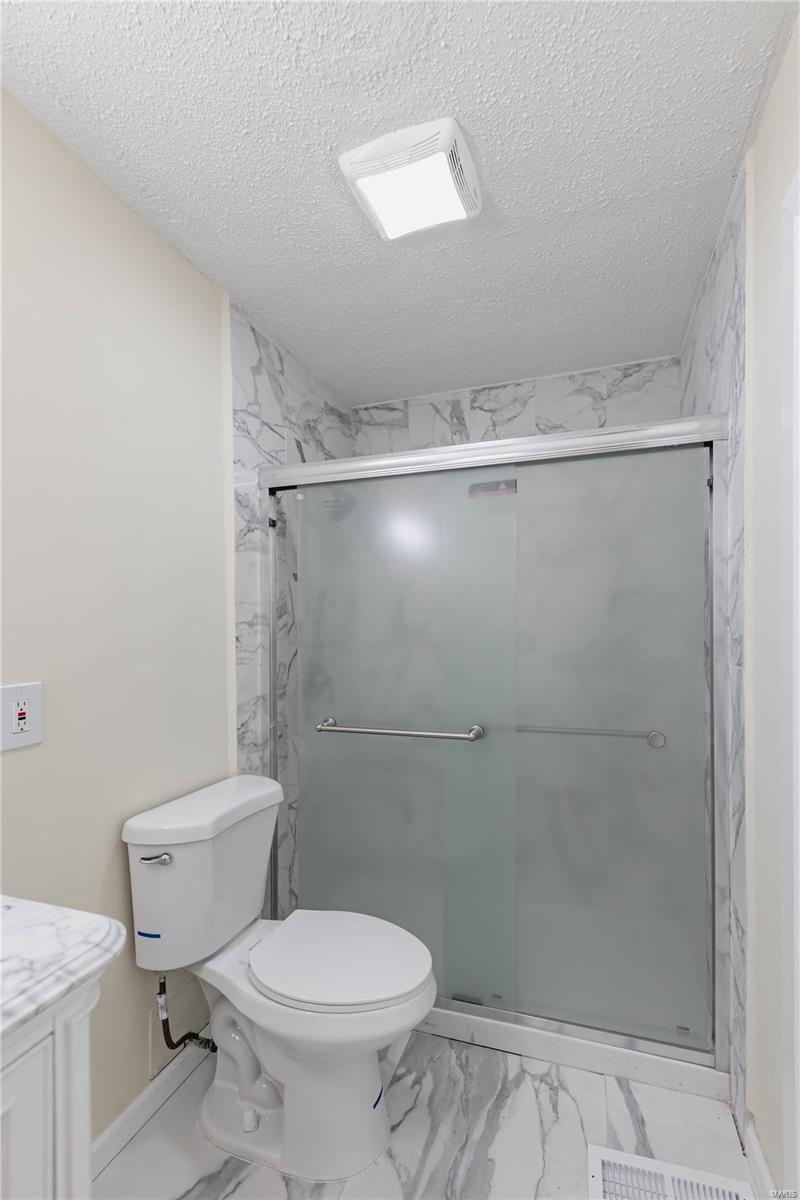 Maryland Heights, Missouri 63043, United States, 3 Bedrooms Bedrooms, ,2 BathroomsBathrooms,Residential,Pending,28079