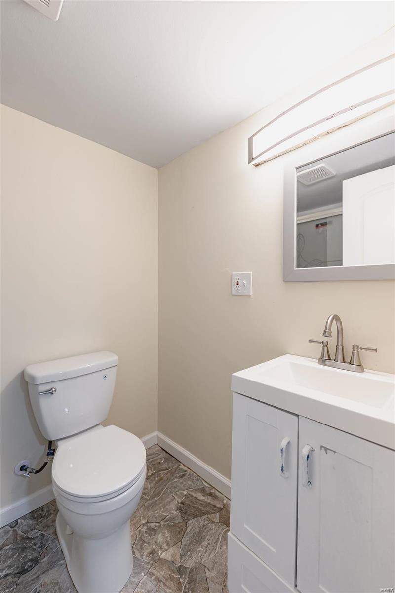 Maryland Heights, Missouri 63043, United States, 3 Bedrooms Bedrooms, ,2 BathroomsBathrooms,Residential,Pending,28079