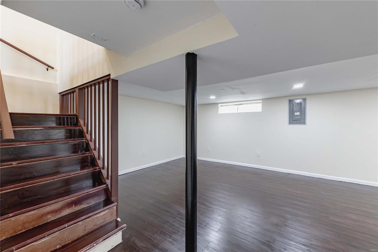 Maryland Heights, Missouri 63043, United States, 3 Bedrooms Bedrooms, ,2 BathroomsBathrooms,Residential,Pending,28079