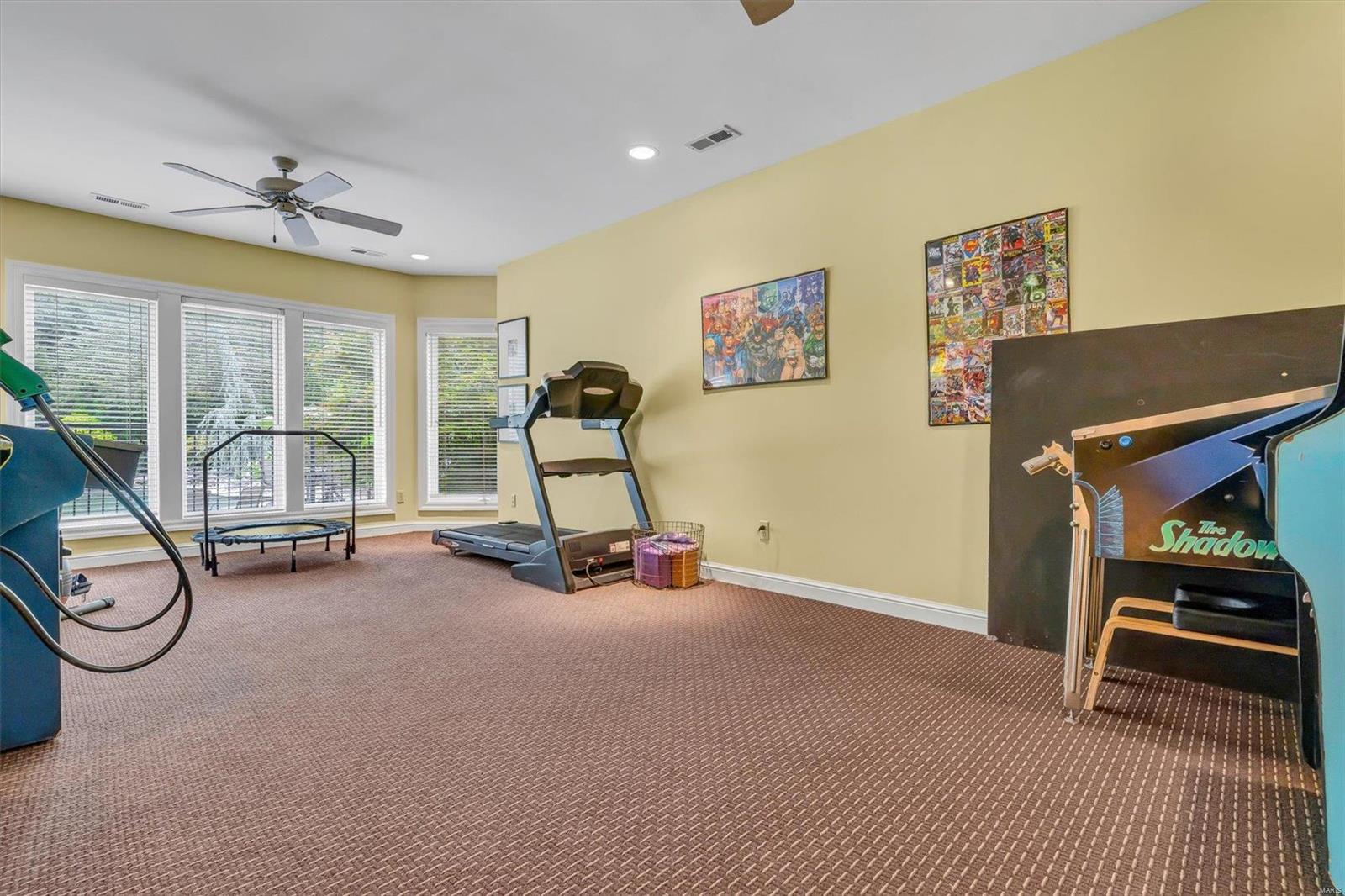 Town & Country Manor - Residential