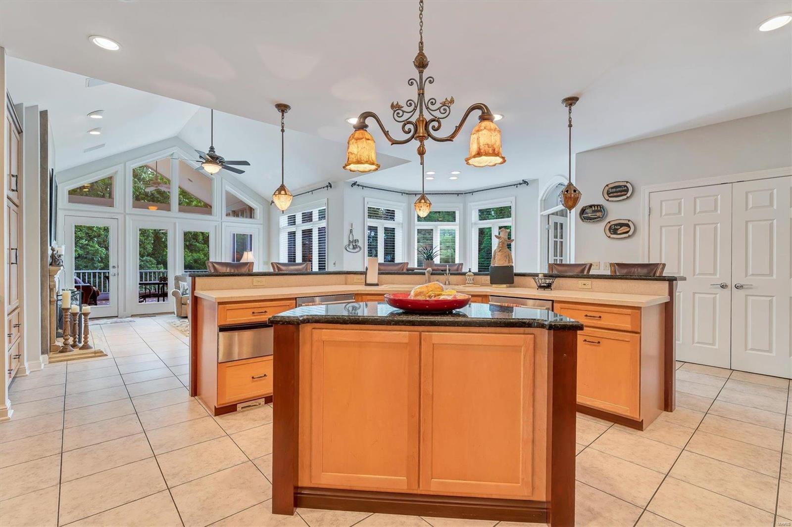 Town & Country Manor - Residential