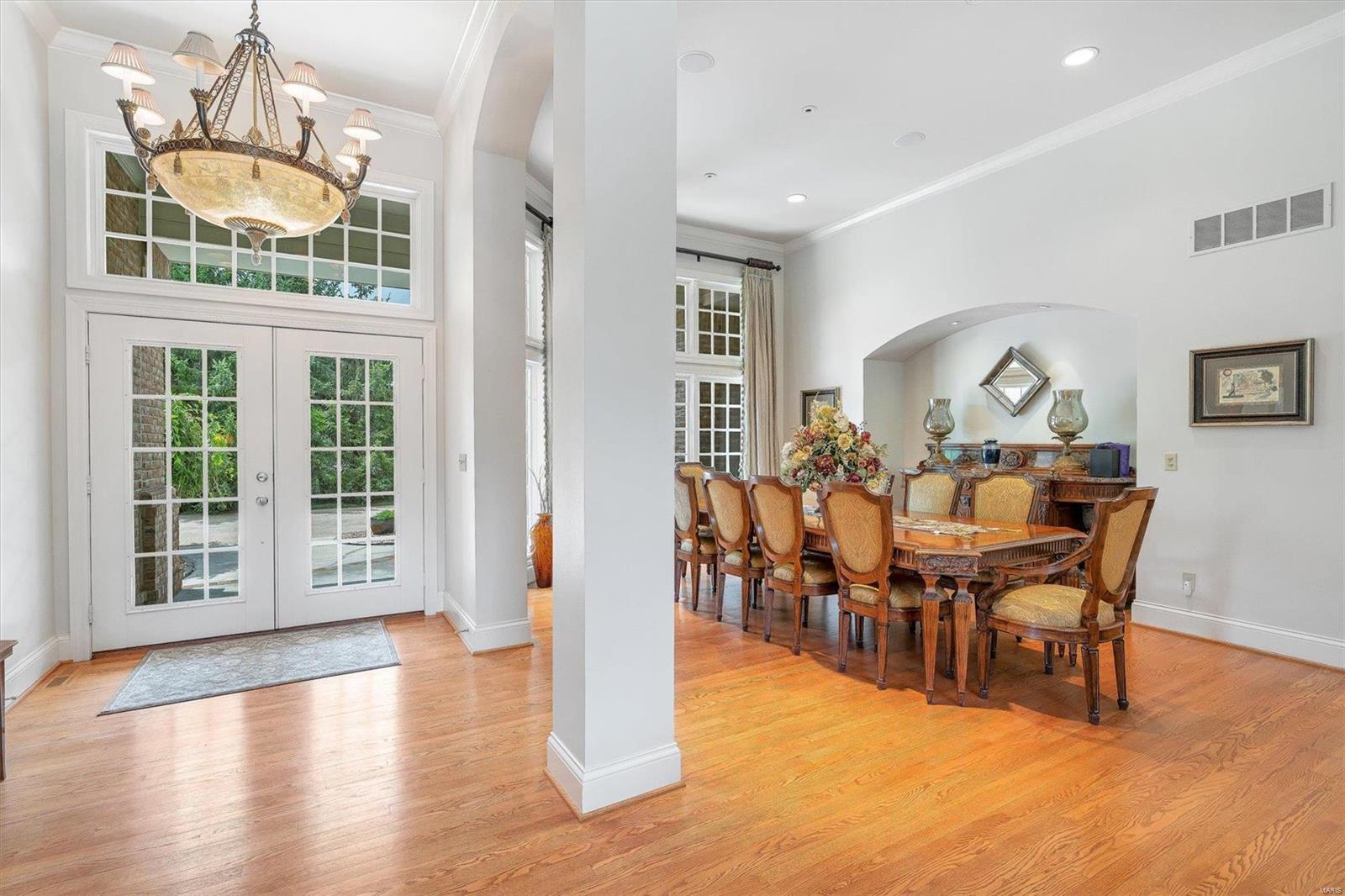 Town & Country Manor - Residential