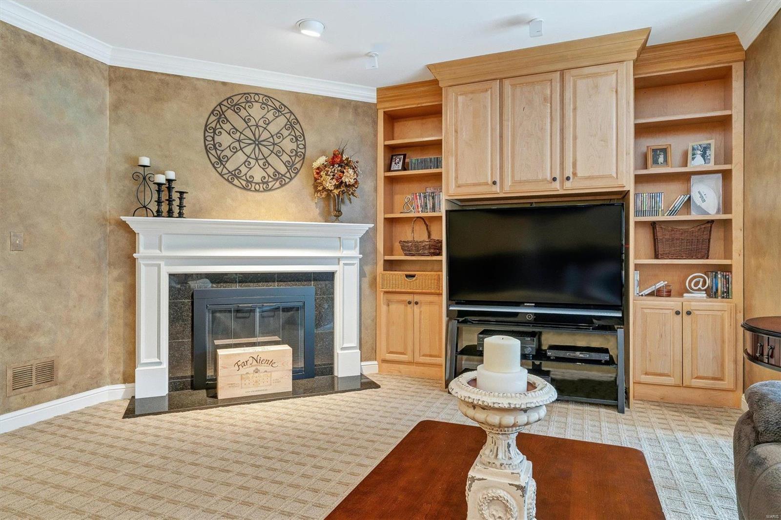 Town & Country Manor - Residential