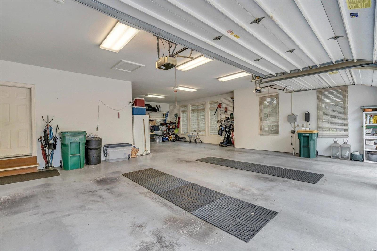 Town & Country Manor - Residential