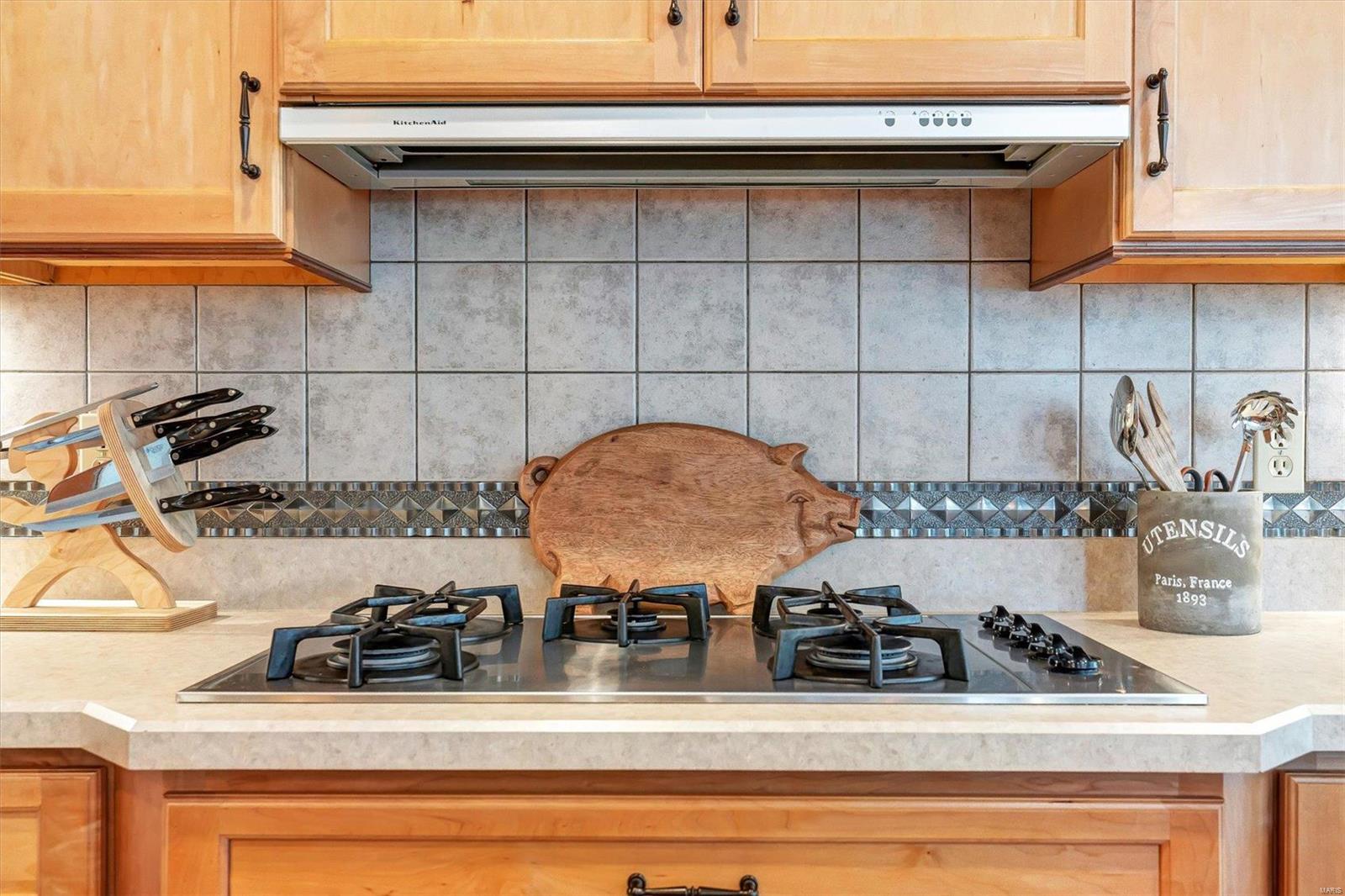 Town & Country Manor - Residential