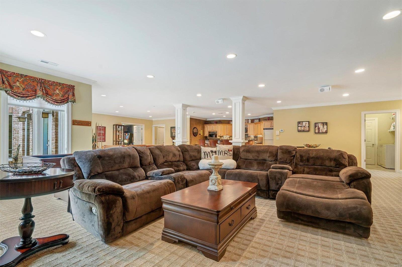 Town & Country Manor - Residential