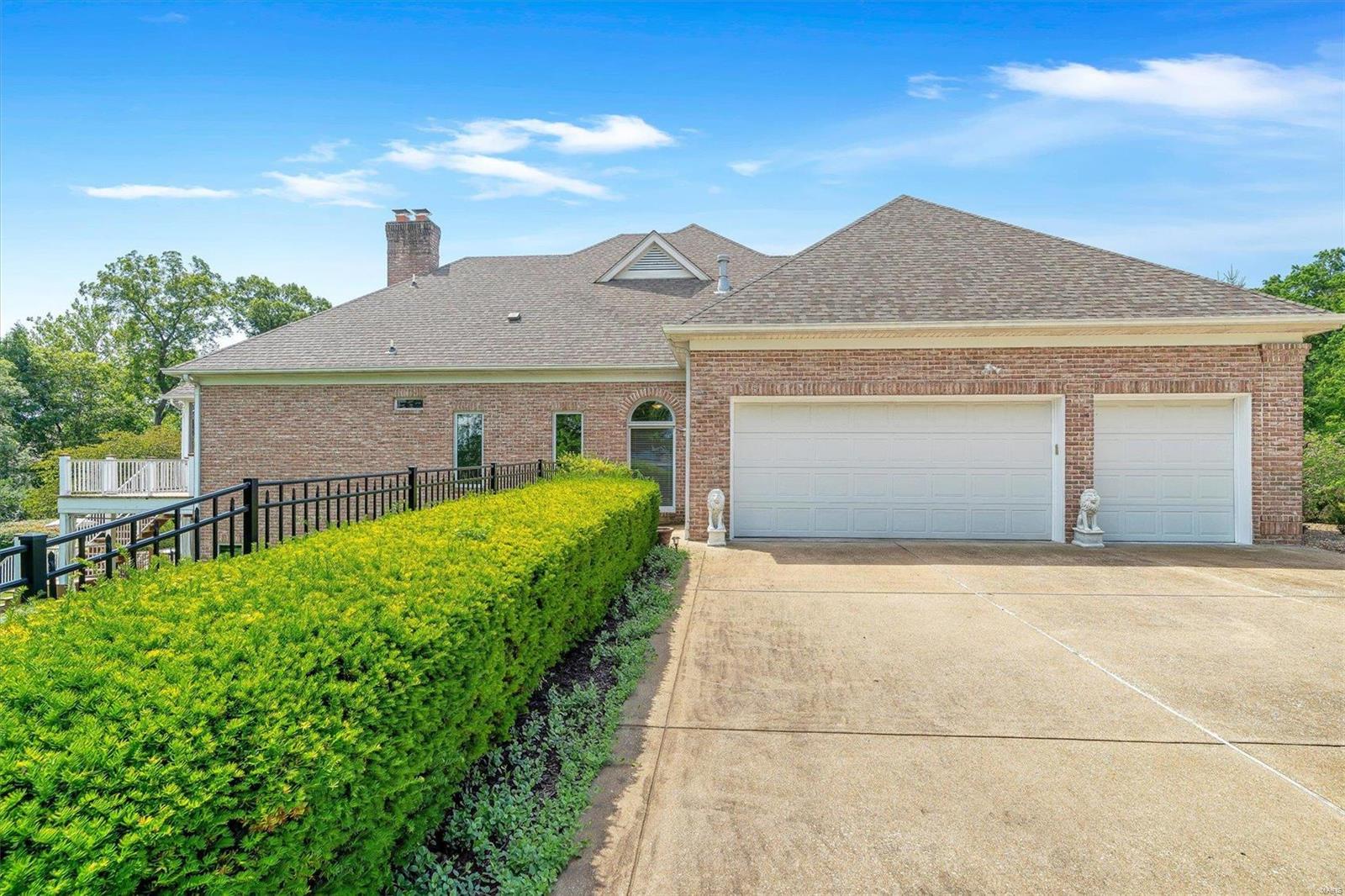 Town & Country Manor - Residential