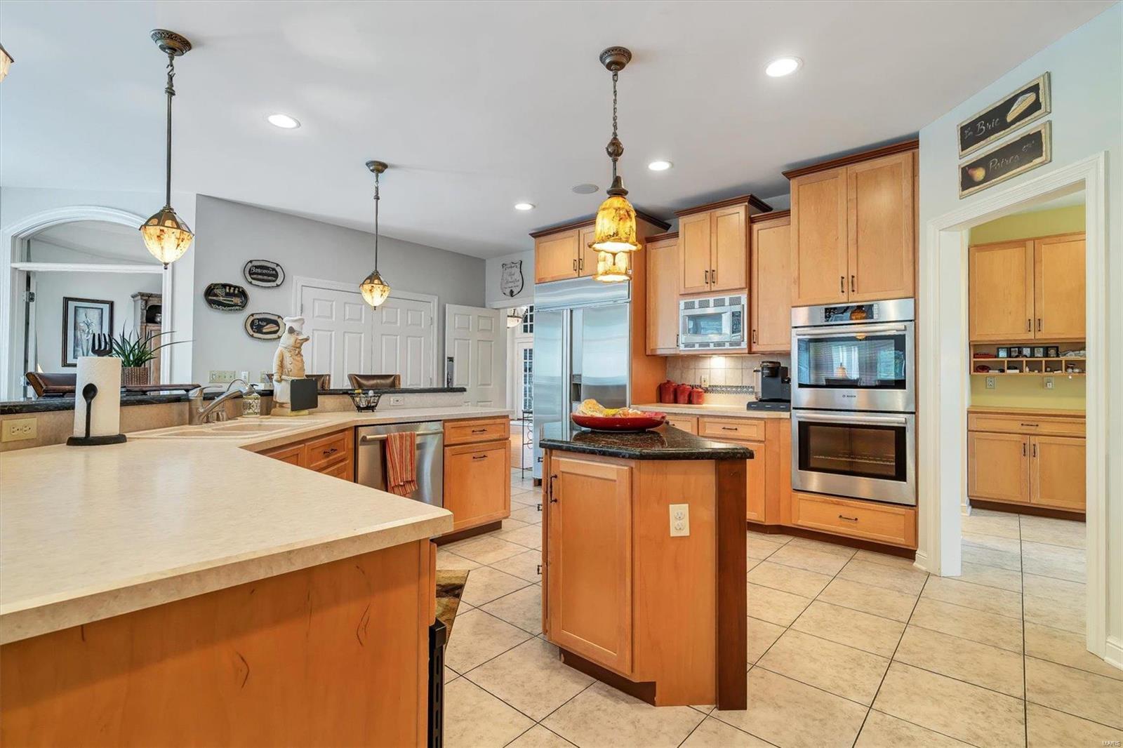 Town & Country Manor - Residential