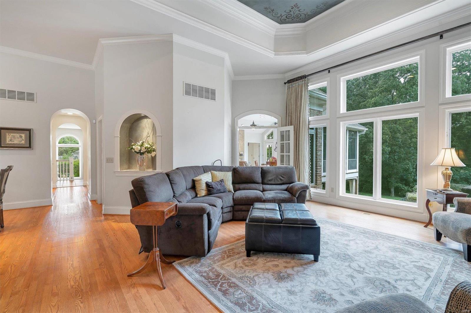 Town & Country Manor - Residential