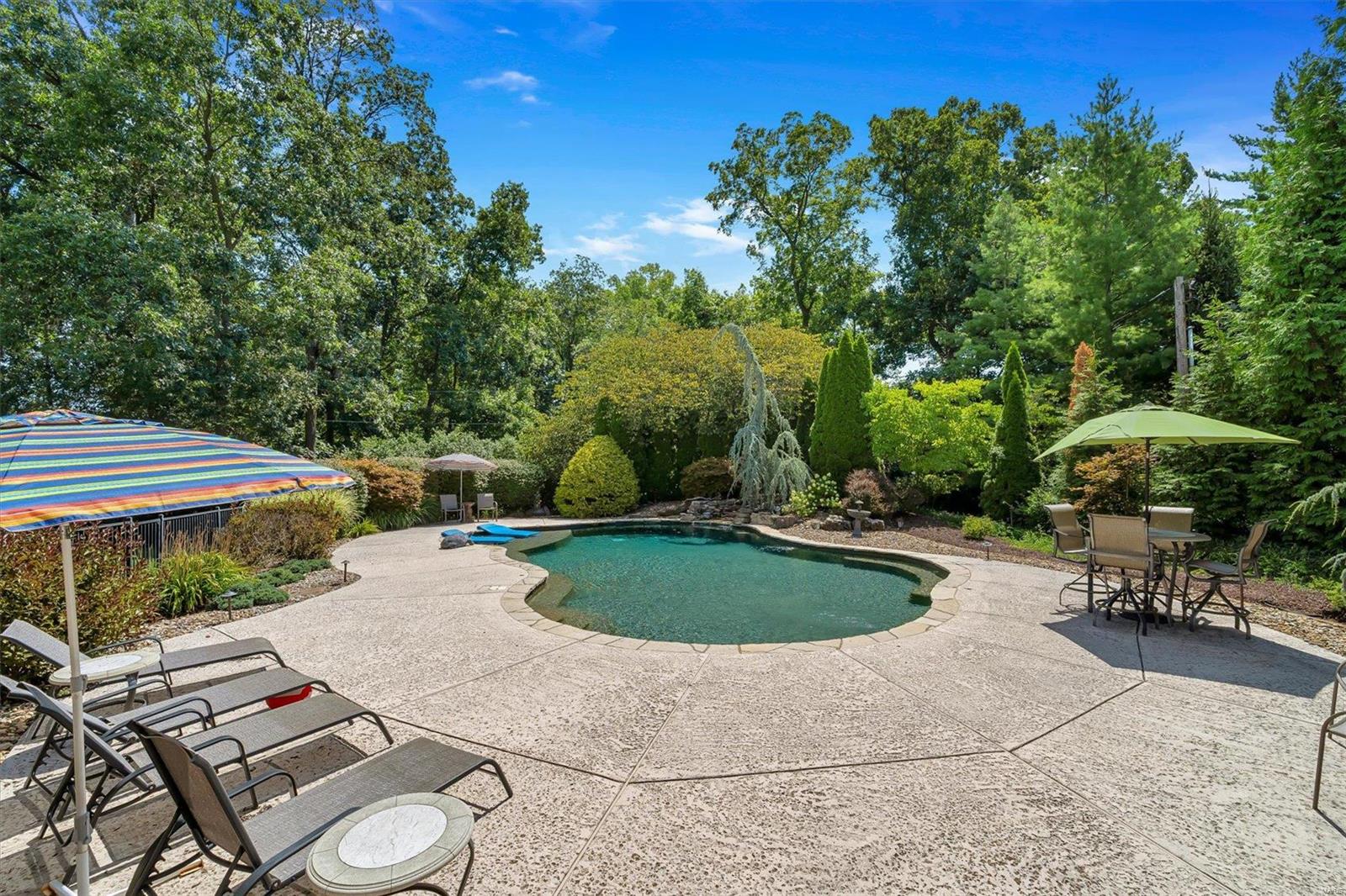 Town & Country Manor - Residential