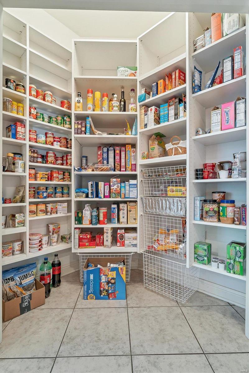 Town & Country Manor - Residential