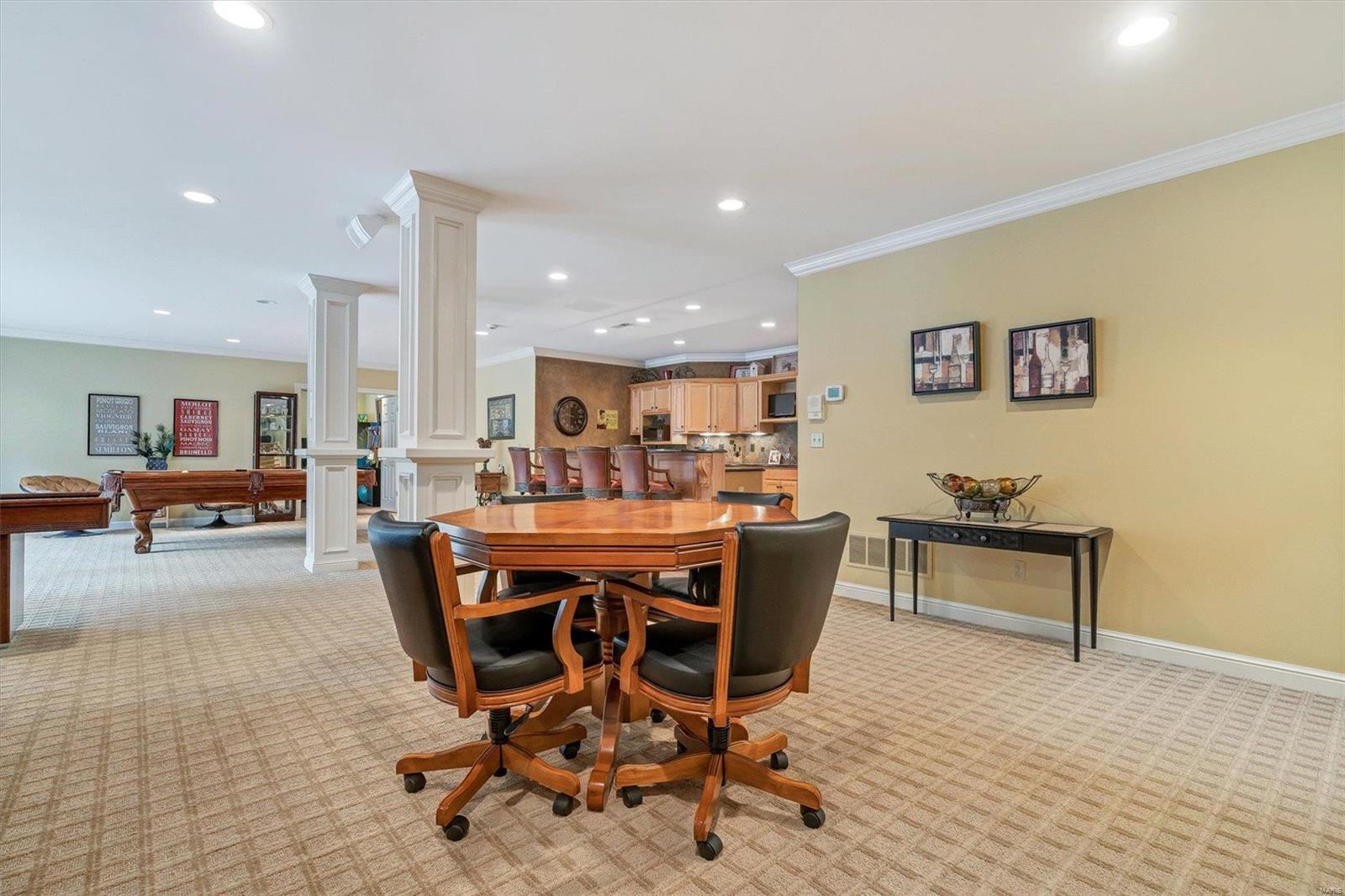 Town & Country Manor - Residential