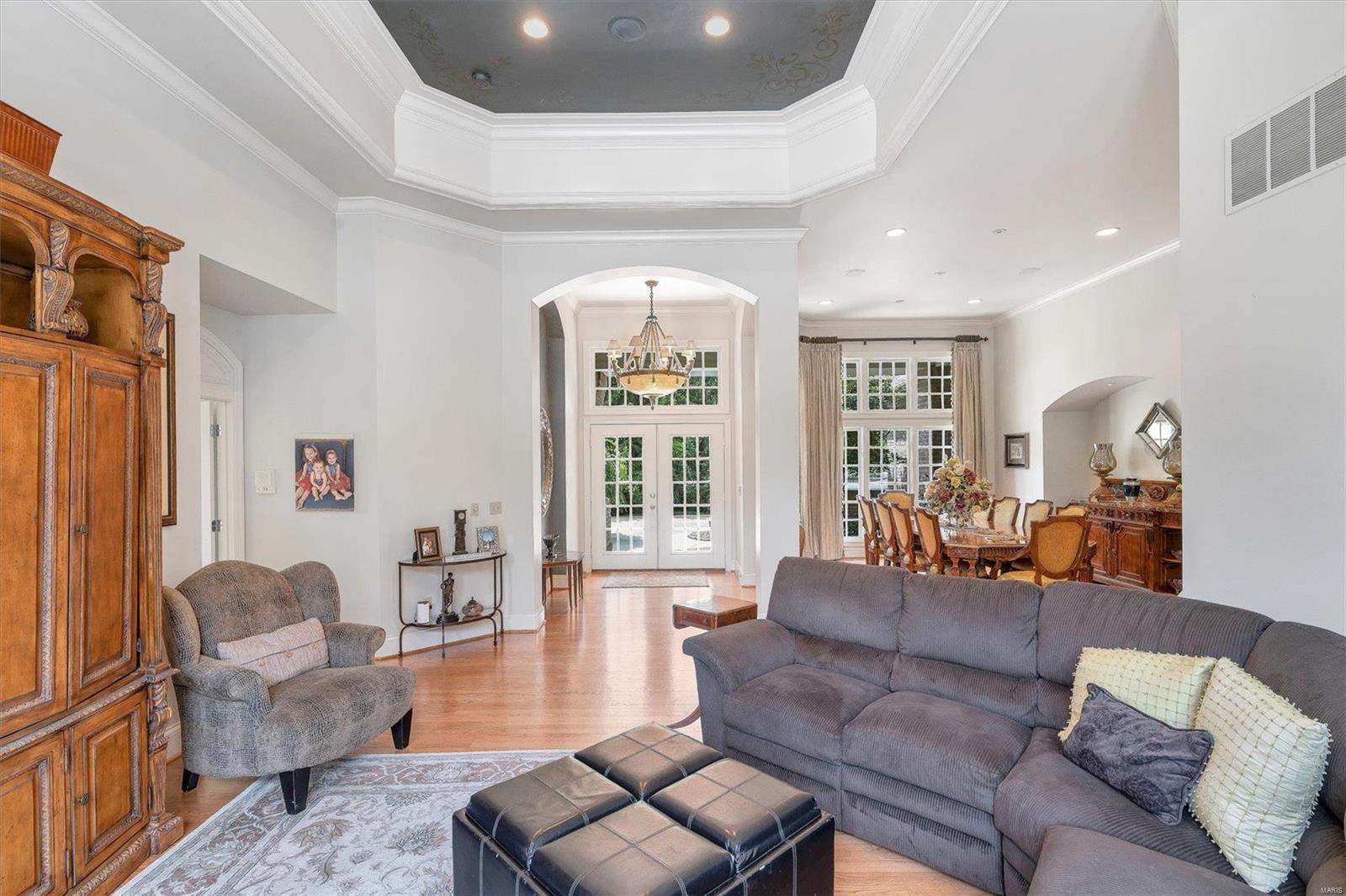 Town & Country Manor - Residential