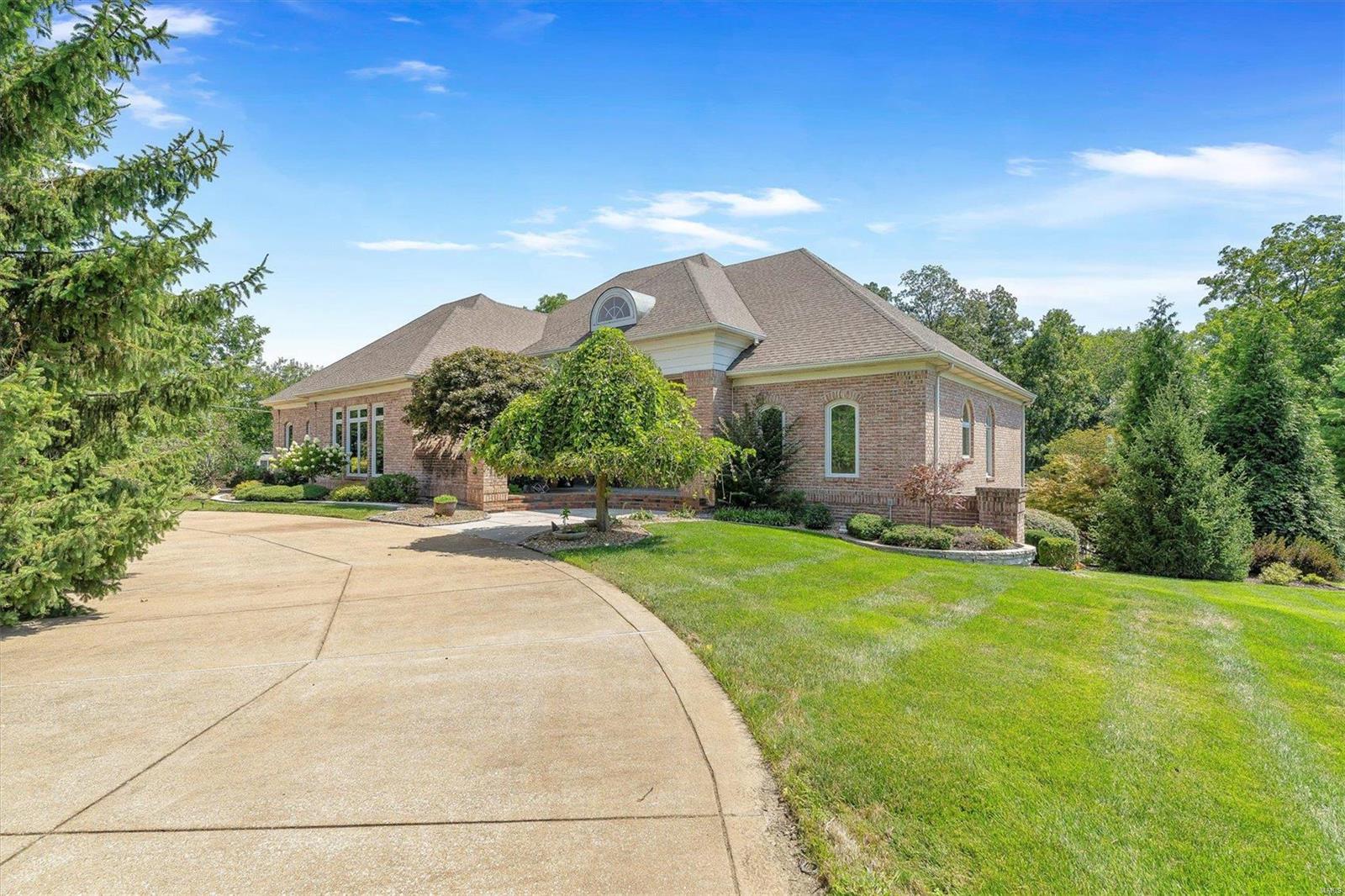 Town & Country Manor - Residential