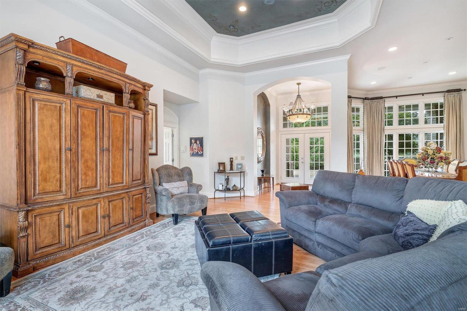 Town & Country Manor - Residential