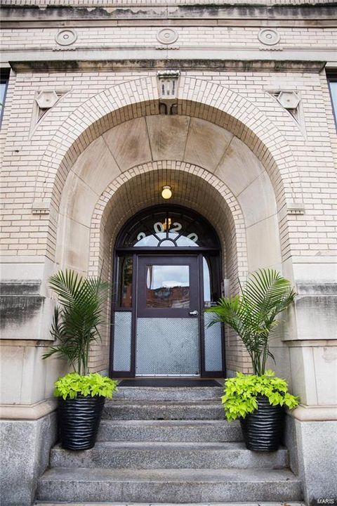 2020 Washington Avenue 412 St Louis MO 63103