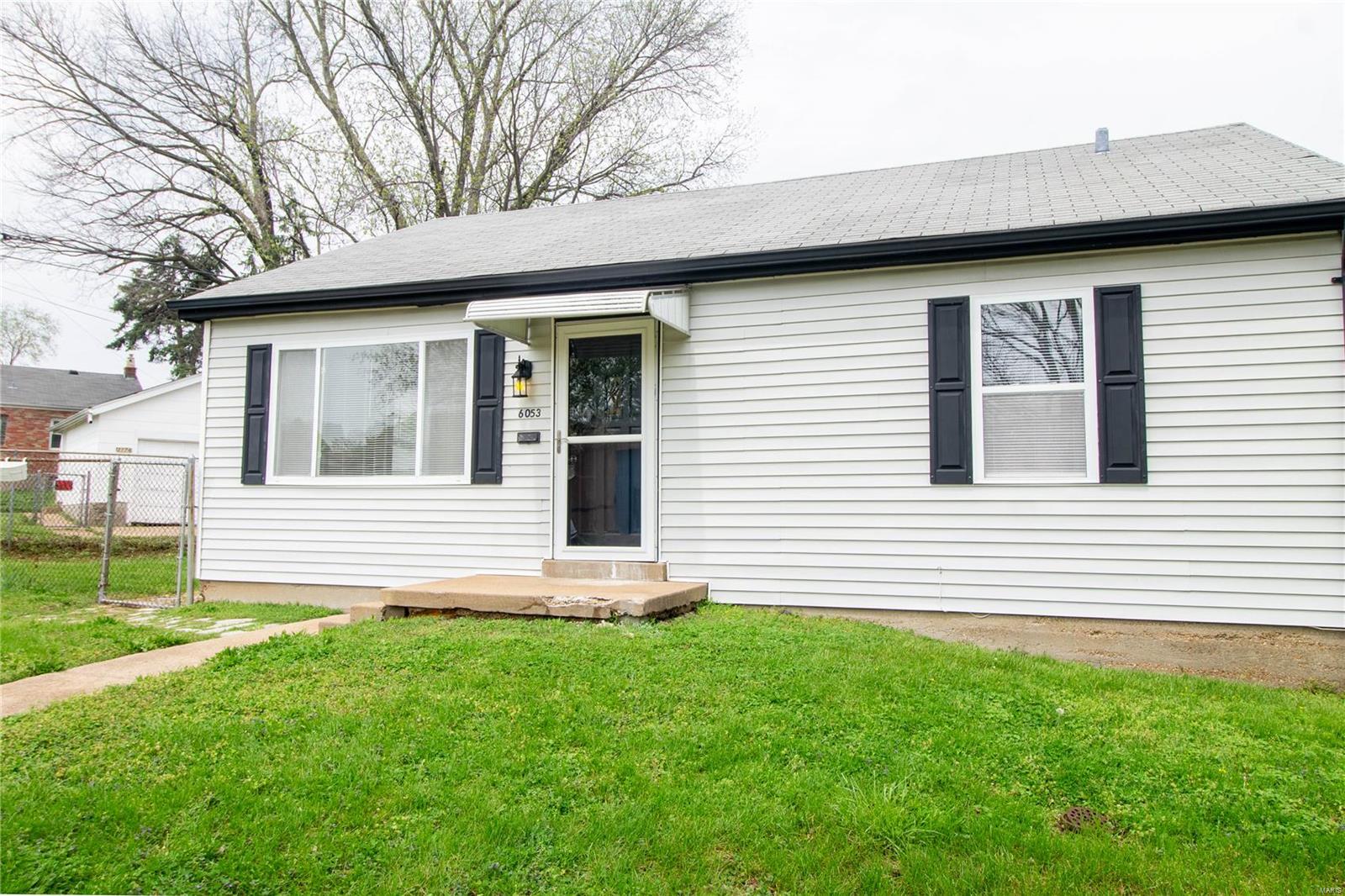 St Louis, Missouri 63139, United States, 2 Bedrooms Bedrooms, ,1 BathroomBathrooms,Residential,Pending,113492