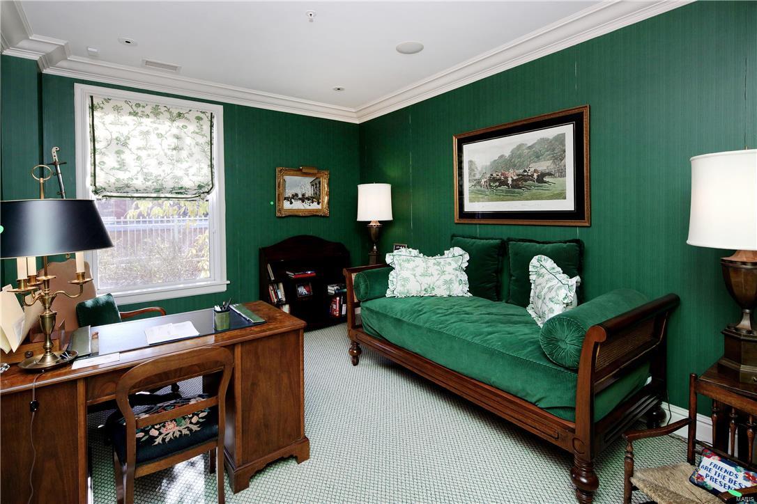 Residence At 800 S Hanley A Condo - Residential