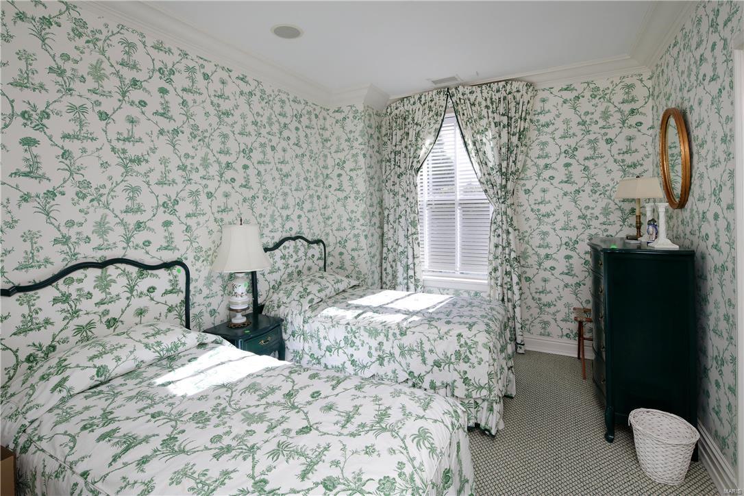 Residence At 800 S Hanley A Condo - Residential