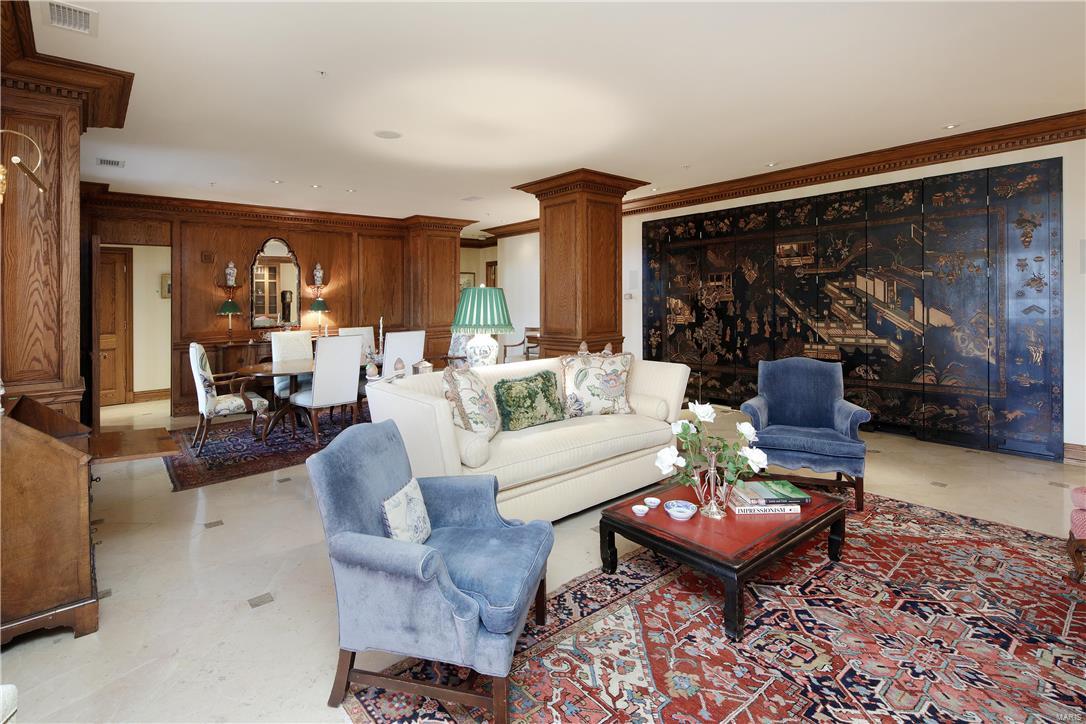 Residence At 800 S Hanley A Condo - Residential