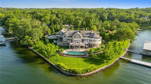 Photo of 282 Timber Ridge Lane, Four Seasons, MO 65049 (MLS # 23042782)