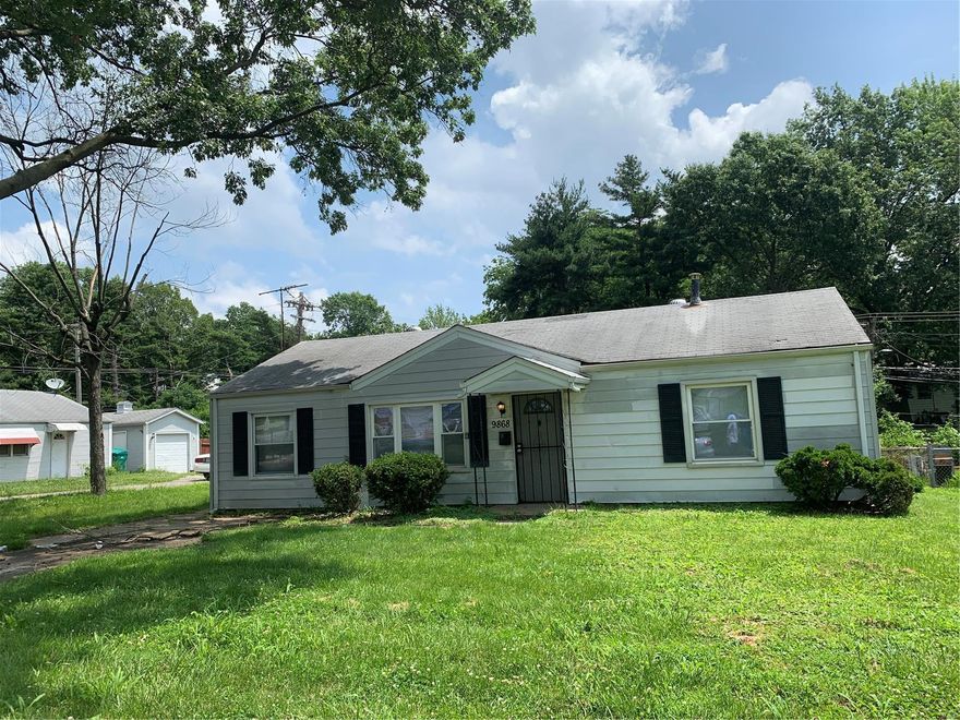 Great addition to your rental portfolio - home will need some minor cosmetic updates but mostly rent ready.  This one has been easy to rent (prior rent of $745/month)  Easy to show . Priced to sell!  $1000. Min. EM. Proof of Funds Requested with contract offer.
Property offered . AS IS.  Special Sales Contract Only.