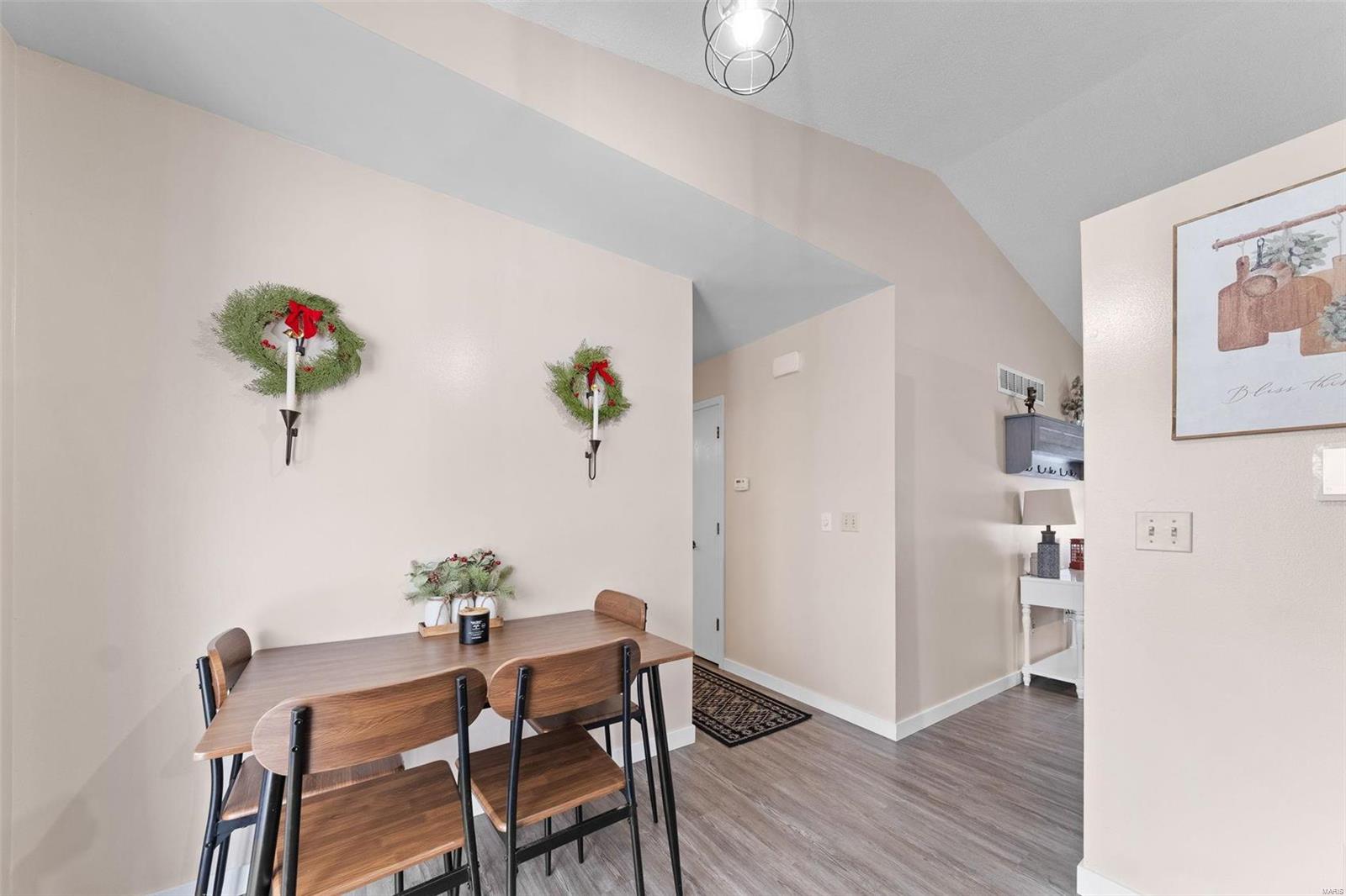 Wright City, Missouri 63390, United States, 3 Bedrooms Bedrooms, ,2 BathroomsBathrooms,Residential,Pending,29868