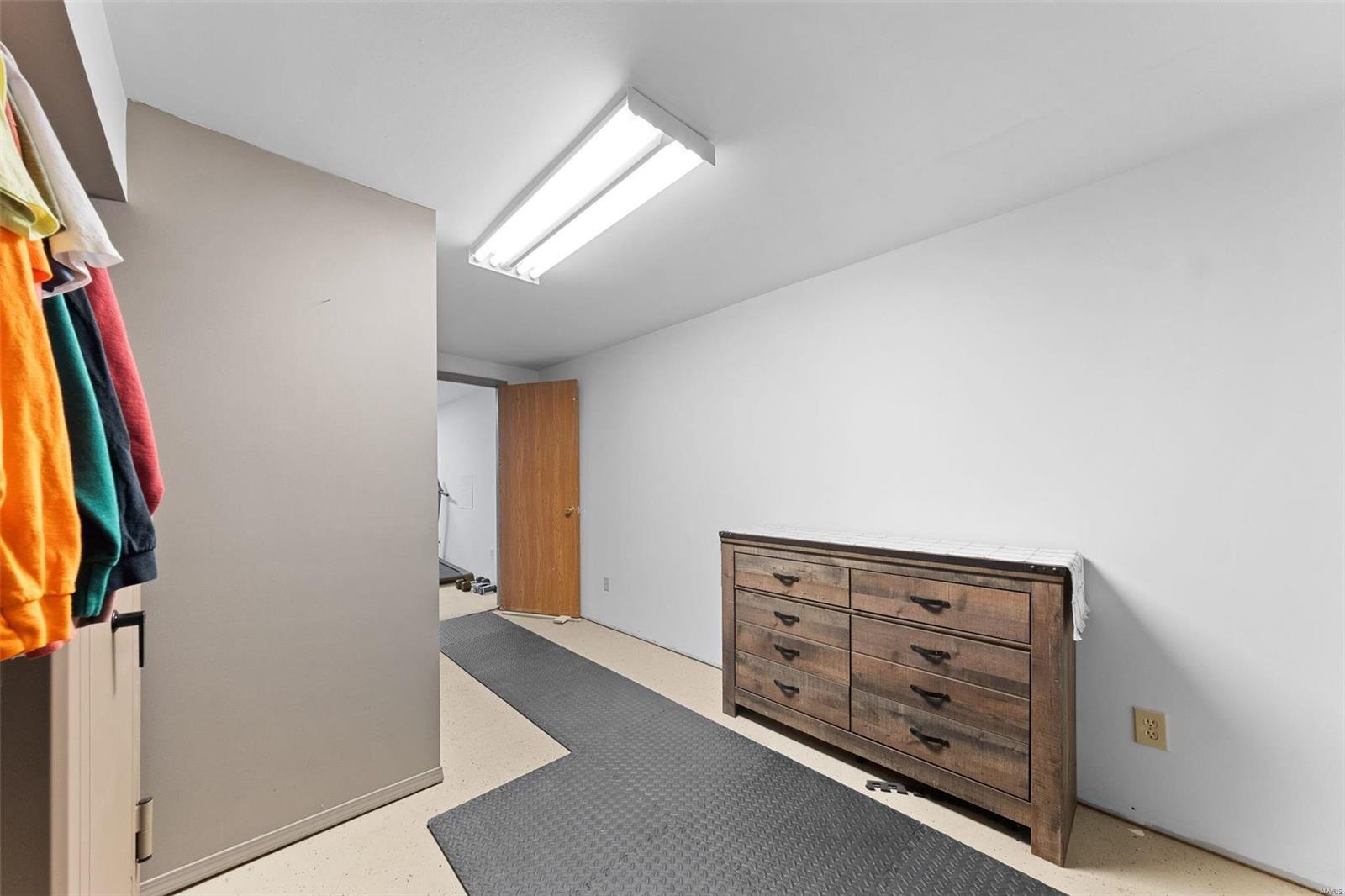 Wright City, Missouri 63390, United States, 3 Bedrooms Bedrooms, ,2 BathroomsBathrooms,Residential,Pending,29868