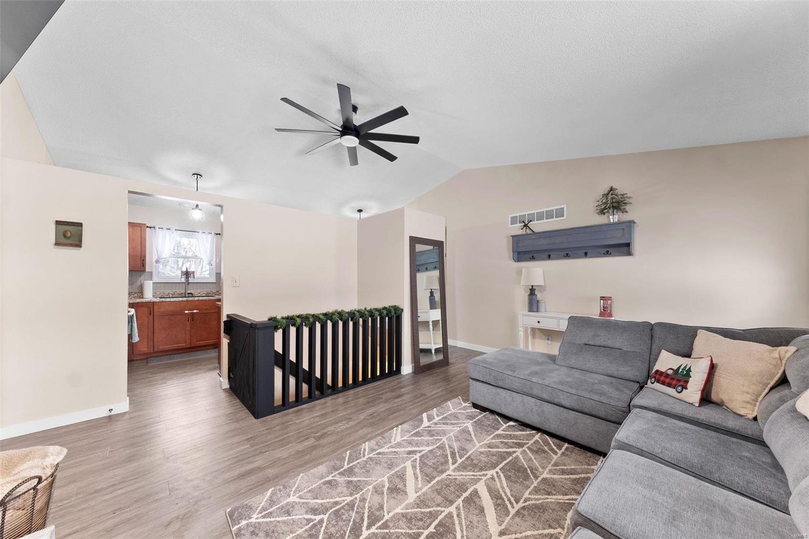 Wright City, Missouri 63390, United States, 3 Bedrooms Bedrooms, ,2 BathroomsBathrooms,Residential,Pending,29868