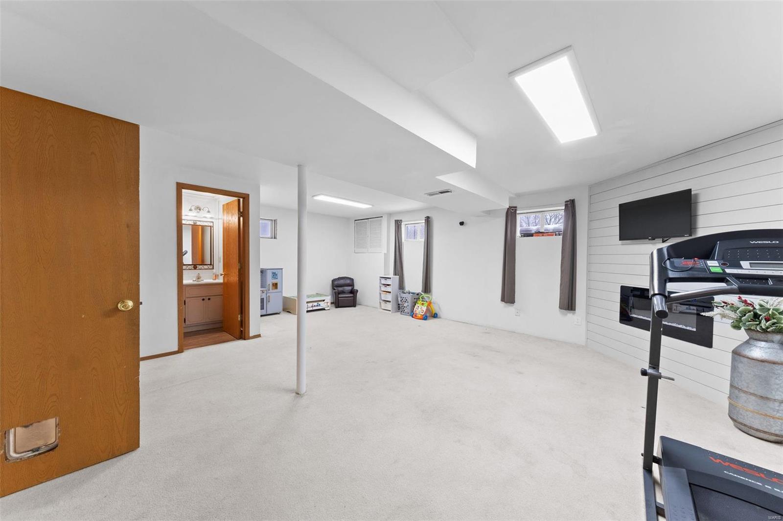 Wright City, Missouri 63390, United States, 3 Bedrooms Bedrooms, ,2 BathroomsBathrooms,Residential,Pending,29868