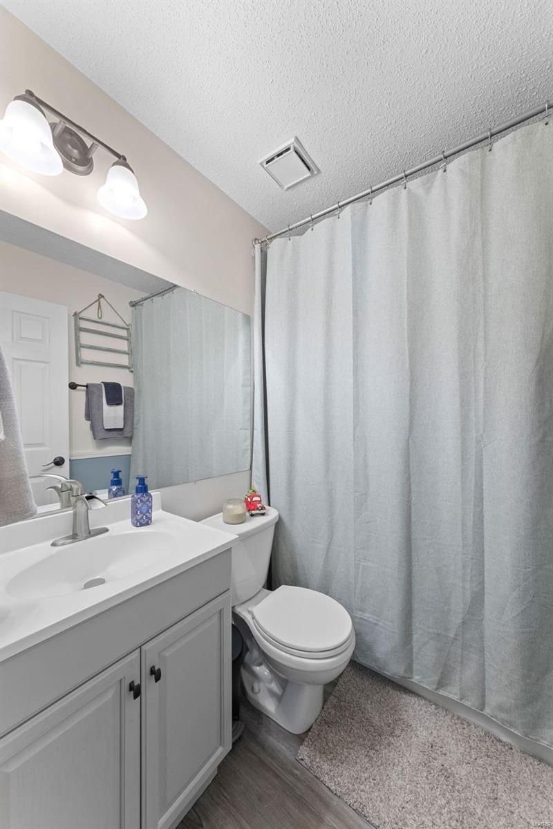 Wright City, Missouri 63390, United States, 3 Bedrooms Bedrooms, ,2 BathroomsBathrooms,Residential,Pending,29868