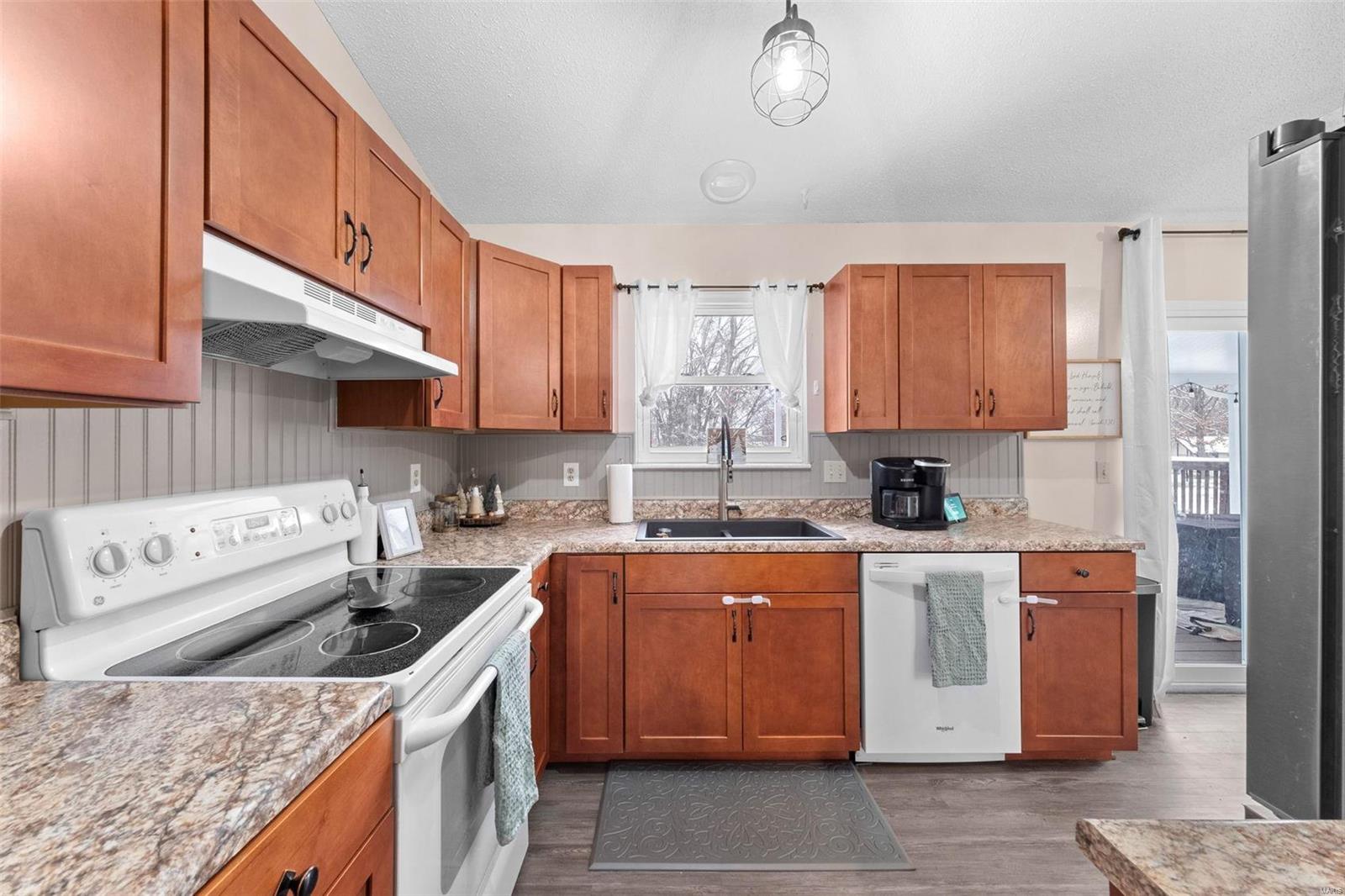 Wright City, Missouri 63390, United States, 3 Bedrooms Bedrooms, ,2 BathroomsBathrooms,Residential,Pending,29868