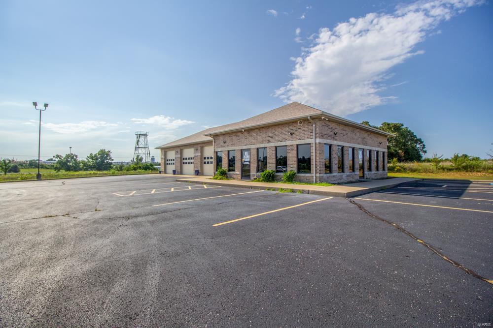 401 E HIGHWAY 32 Highway