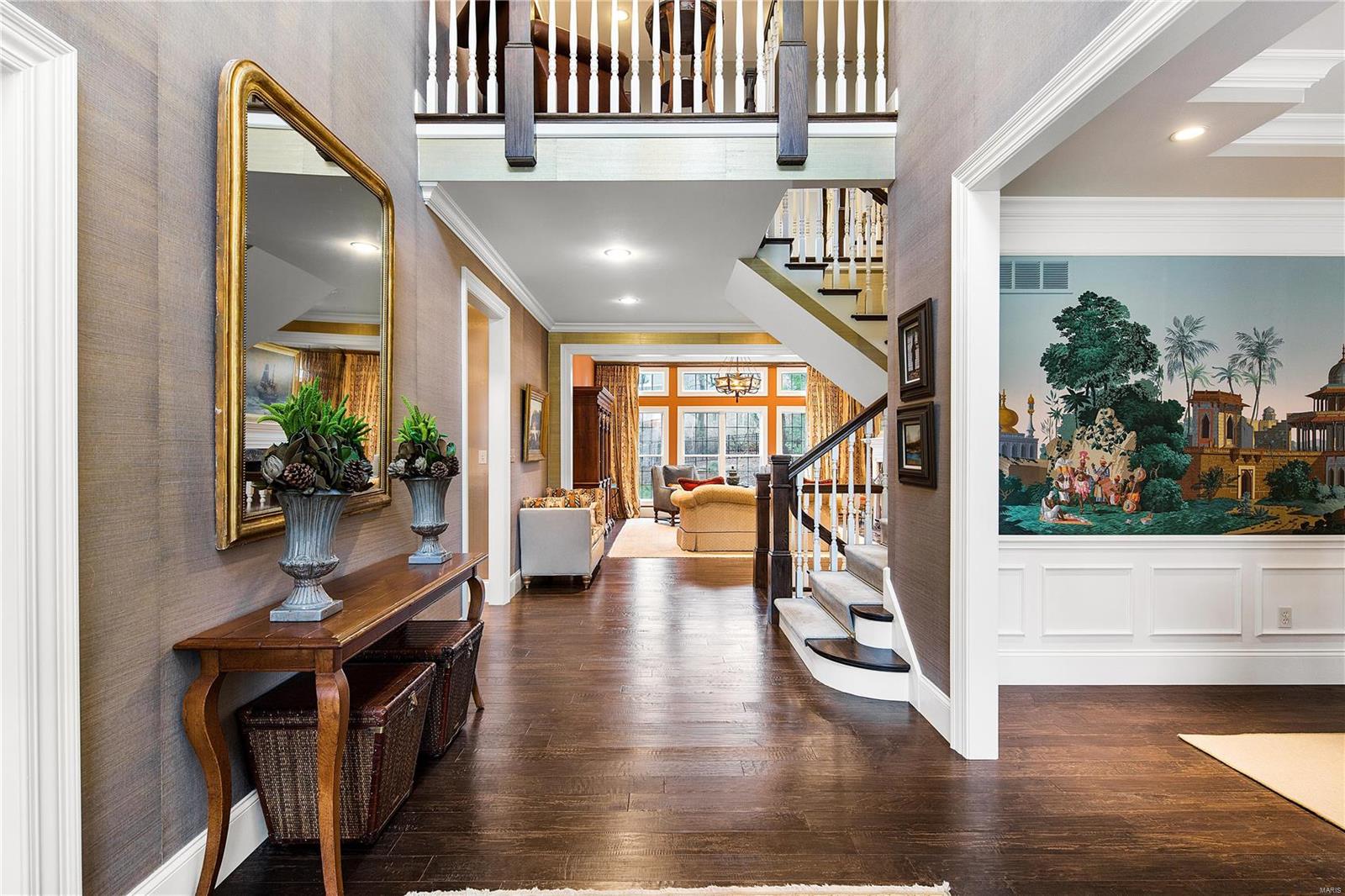 Ladue Manor - Residential