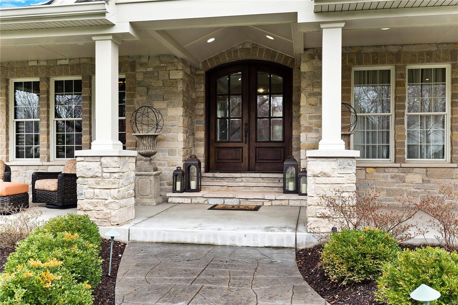 Ladue Manor - Residential