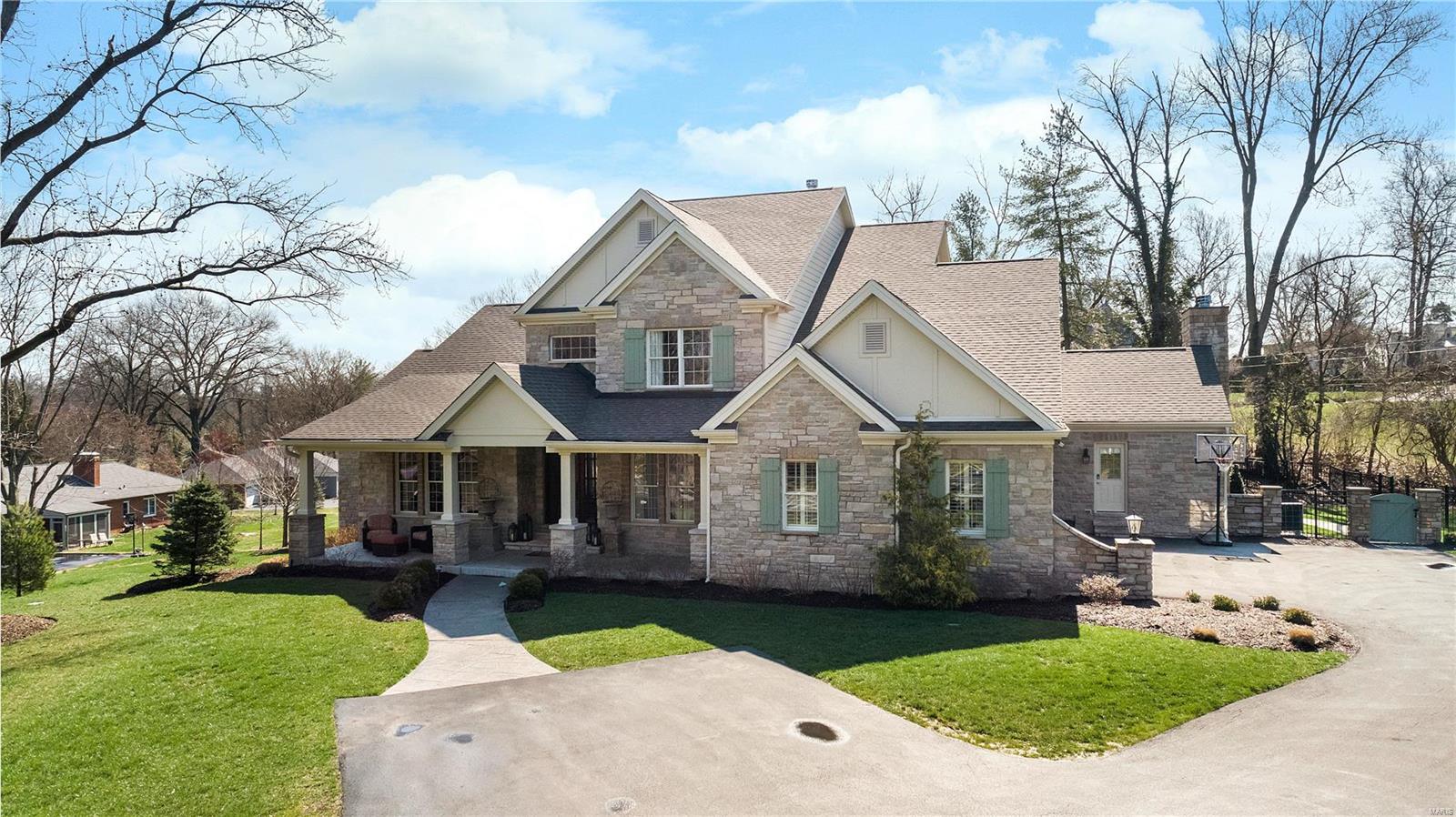 Ladue Manor - Residential