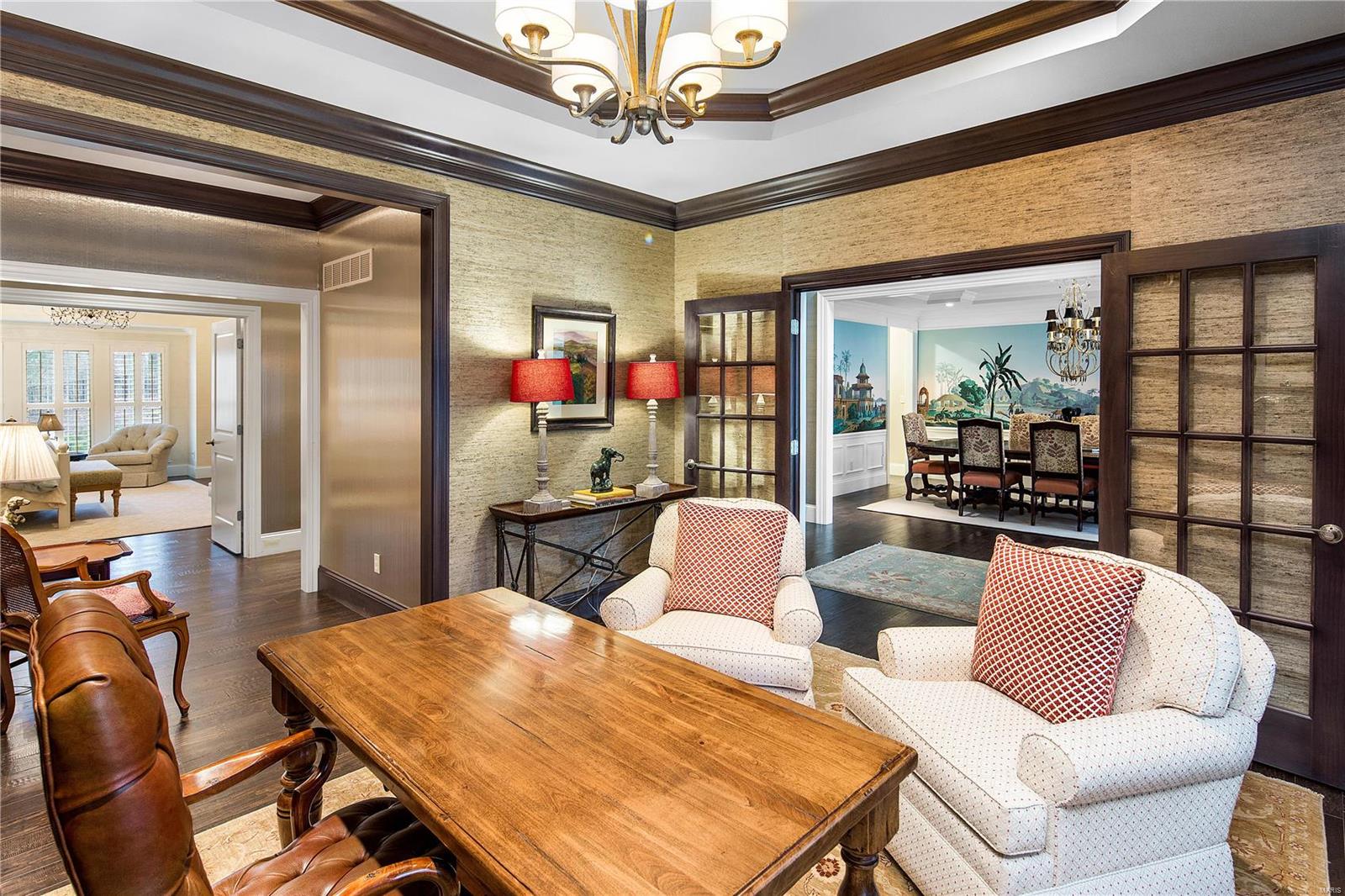 Ladue Manor - Residential