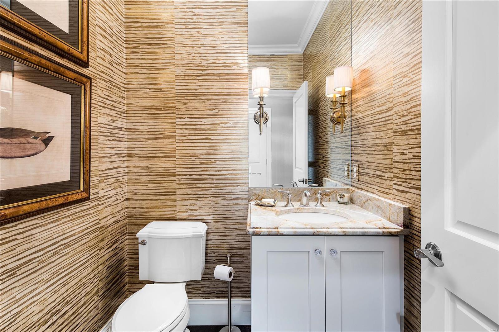 Ladue Manor - Residential