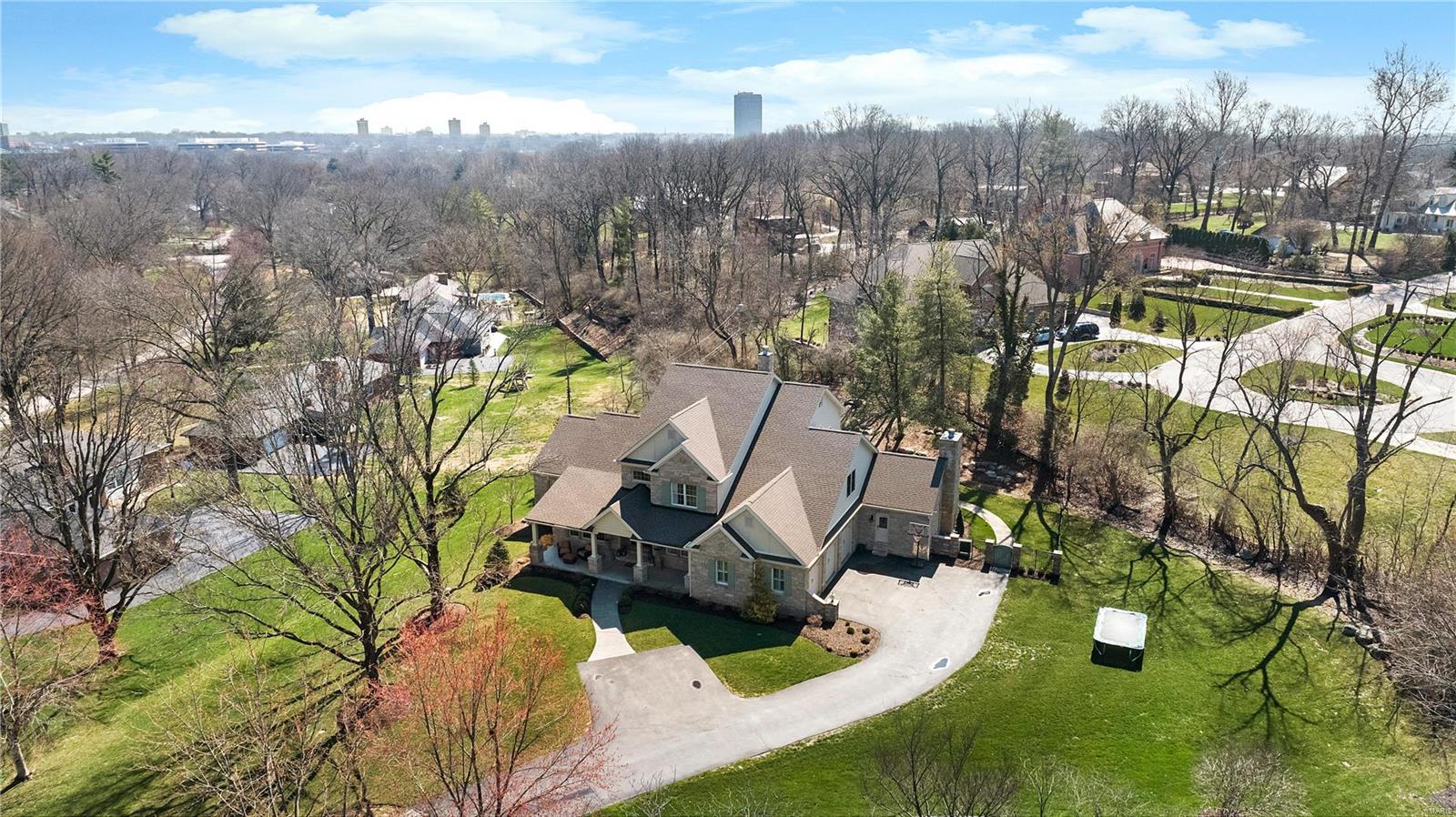 Ladue Manor - Residential