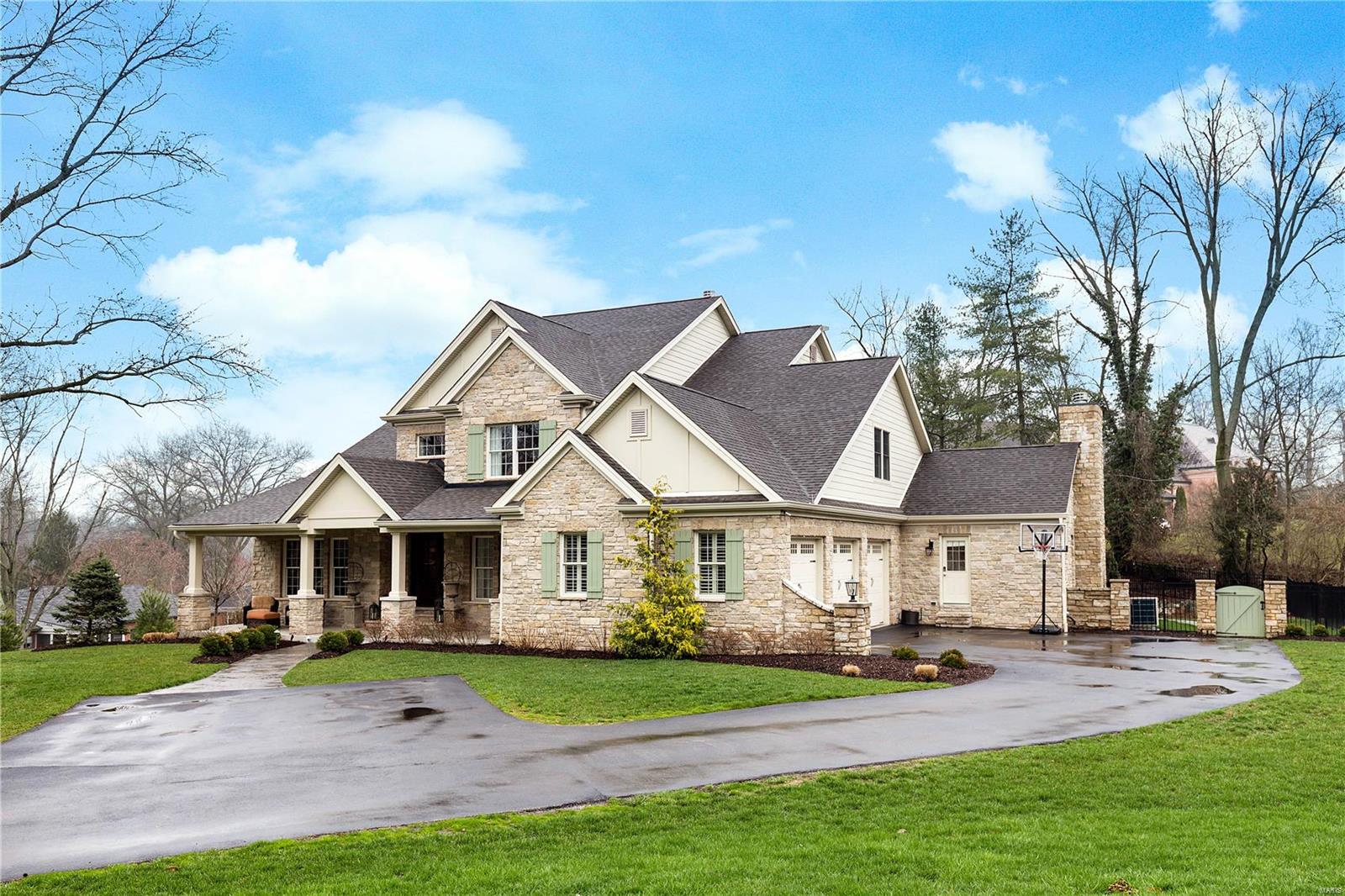 Ladue Manor - Residential