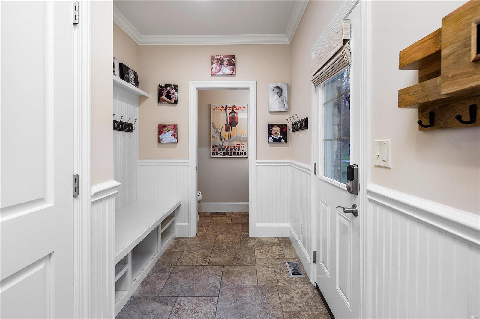 Ladue Manor - Residential